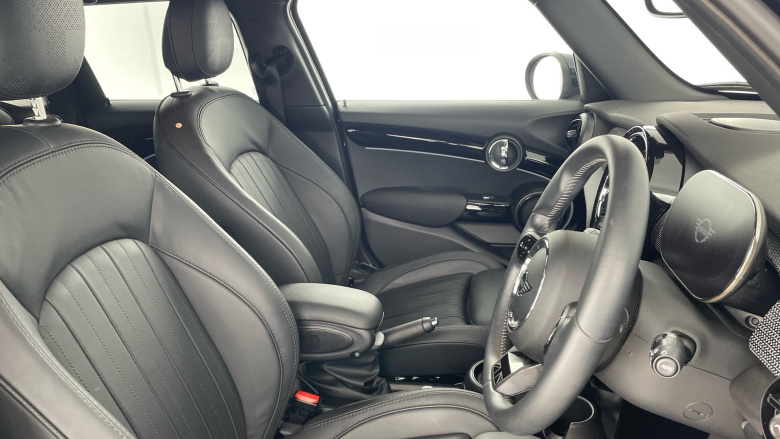 MINI Cooper 1.5 C Exclusive 5dr Auto Petrol Hatchback